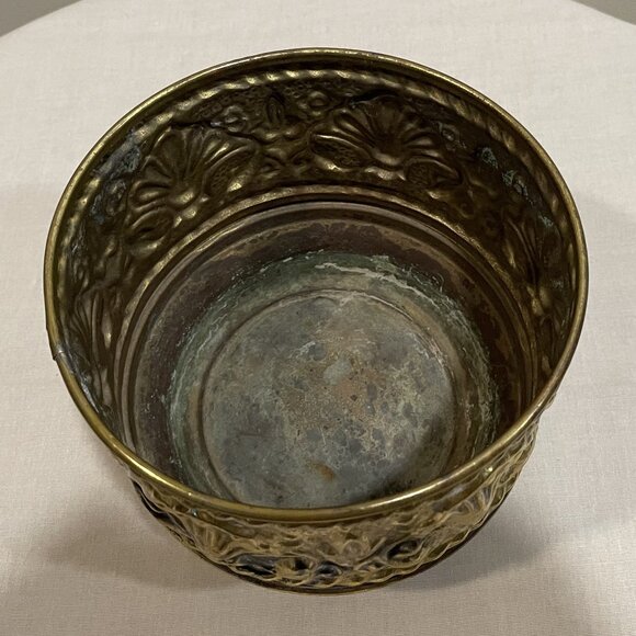Vintage Embossed Brass Planter Pot Tri-Foot Claw Feet, MCM Elpec England Decor - Picture 8 of 11